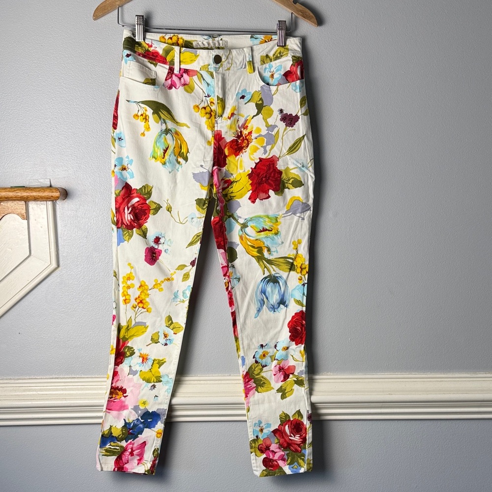 Boston Proper  Floral Print Skinny Pants - White Base with Multicolor Blooms